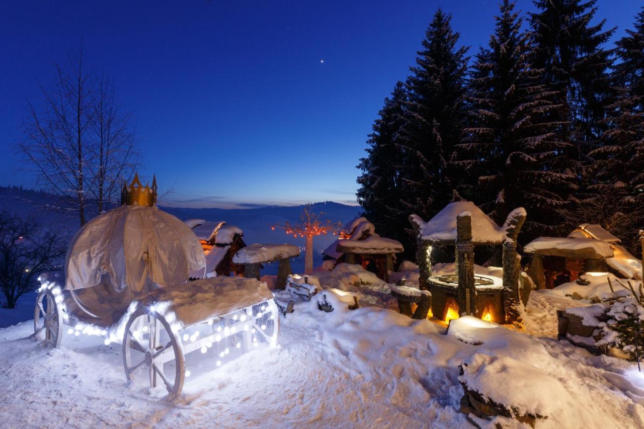 Stara Pravda Hotel - Vykrutasy バコヴェル エクステリア 写真