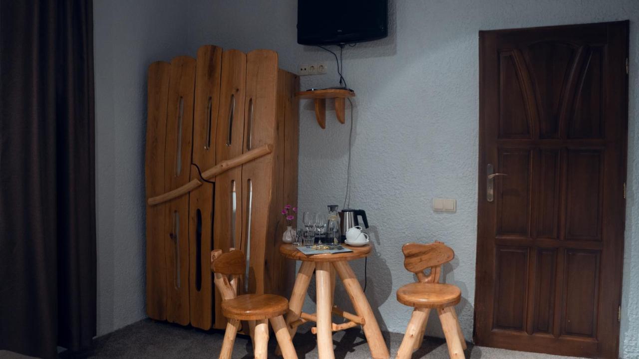 Stara Pravda Hotel - Vykrutasy バコヴェル エクステリア 写真
