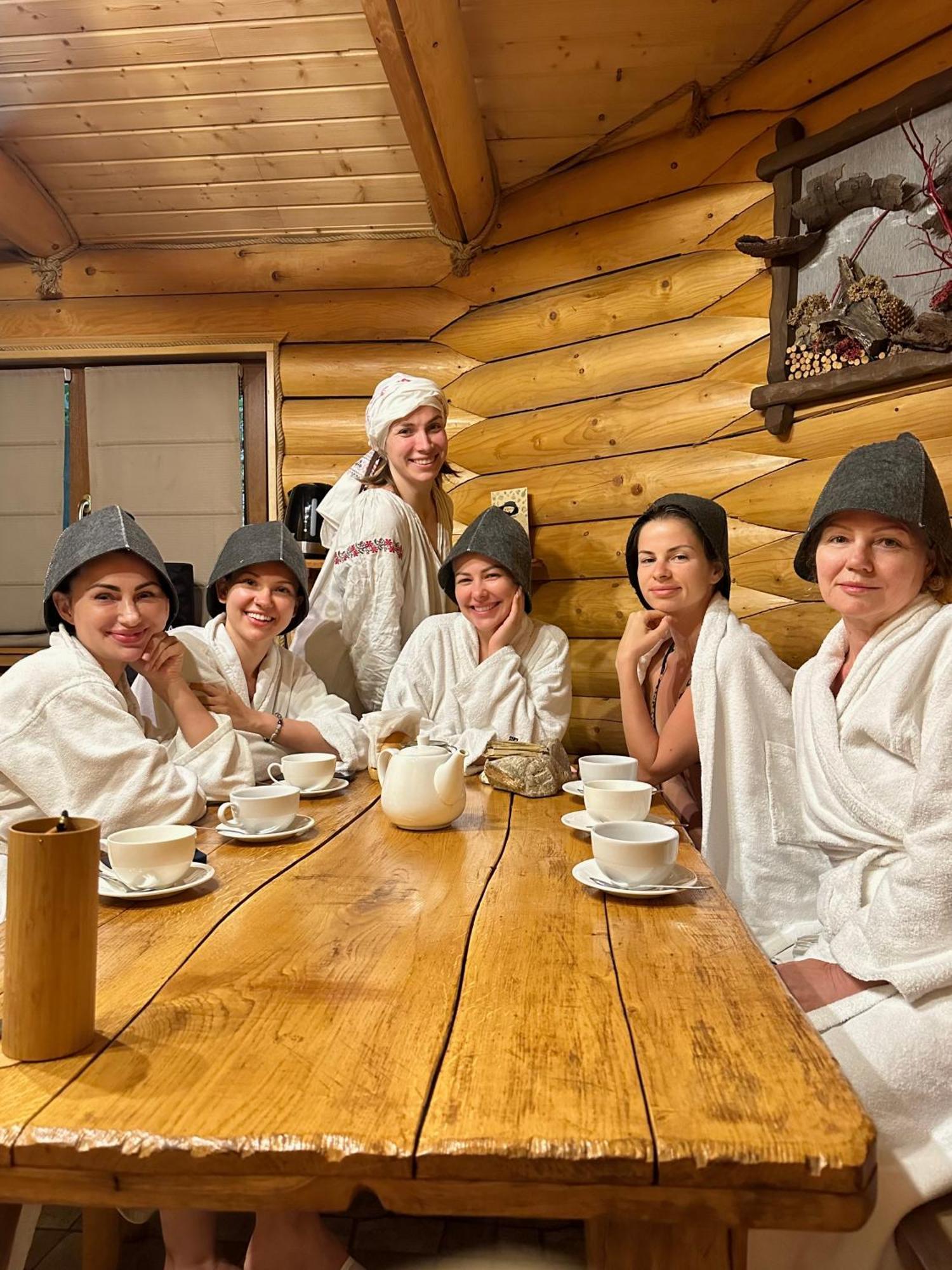 Stara Pravda Hotel - Vykrutasy バコヴェル エクステリア 写真